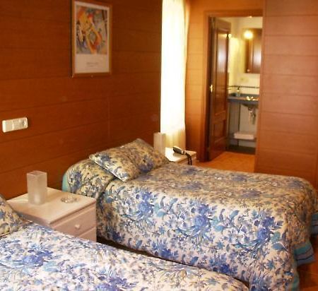 Pension Casa 400 Vitoria Habitación foto