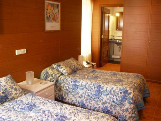 Pension Casa 400 Vitoria Habitación foto